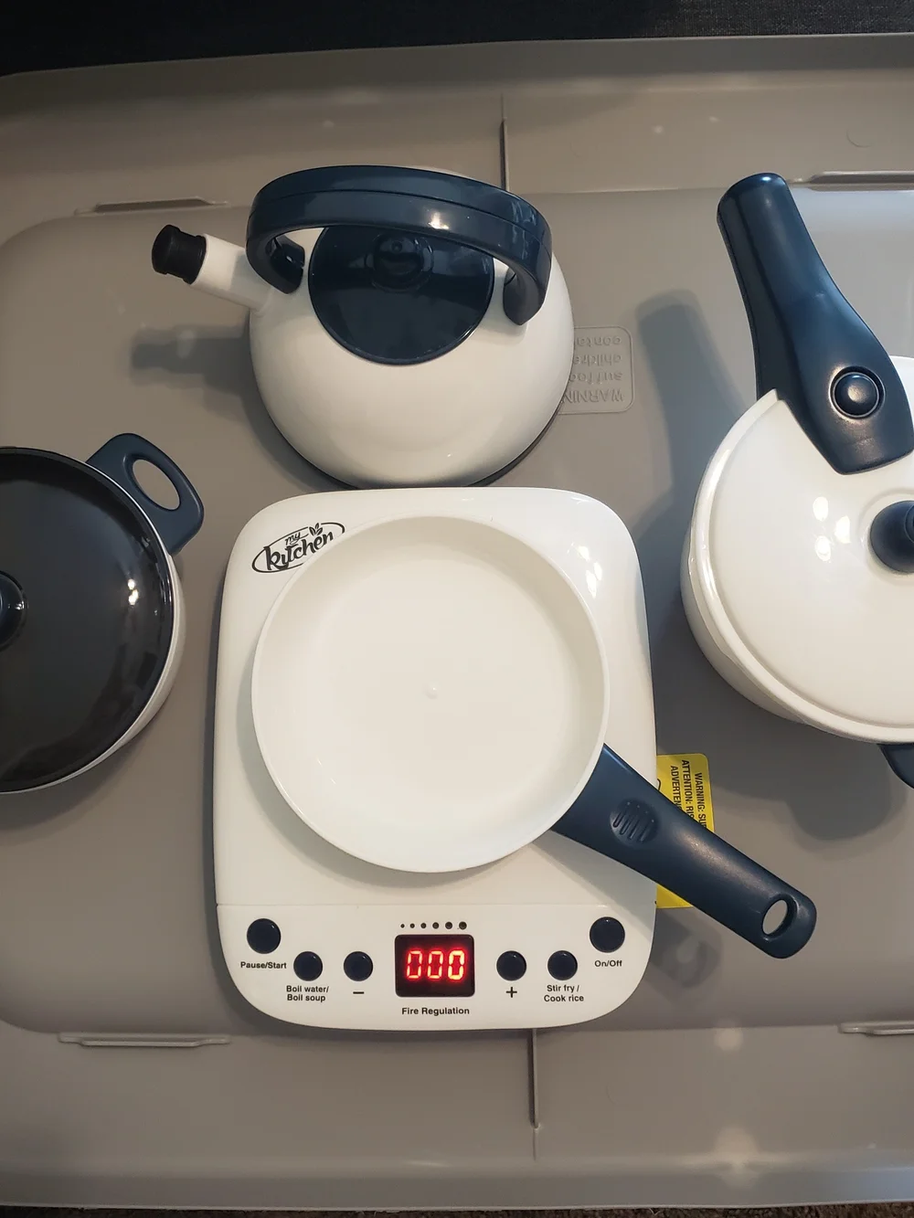 N/A toy kitchen